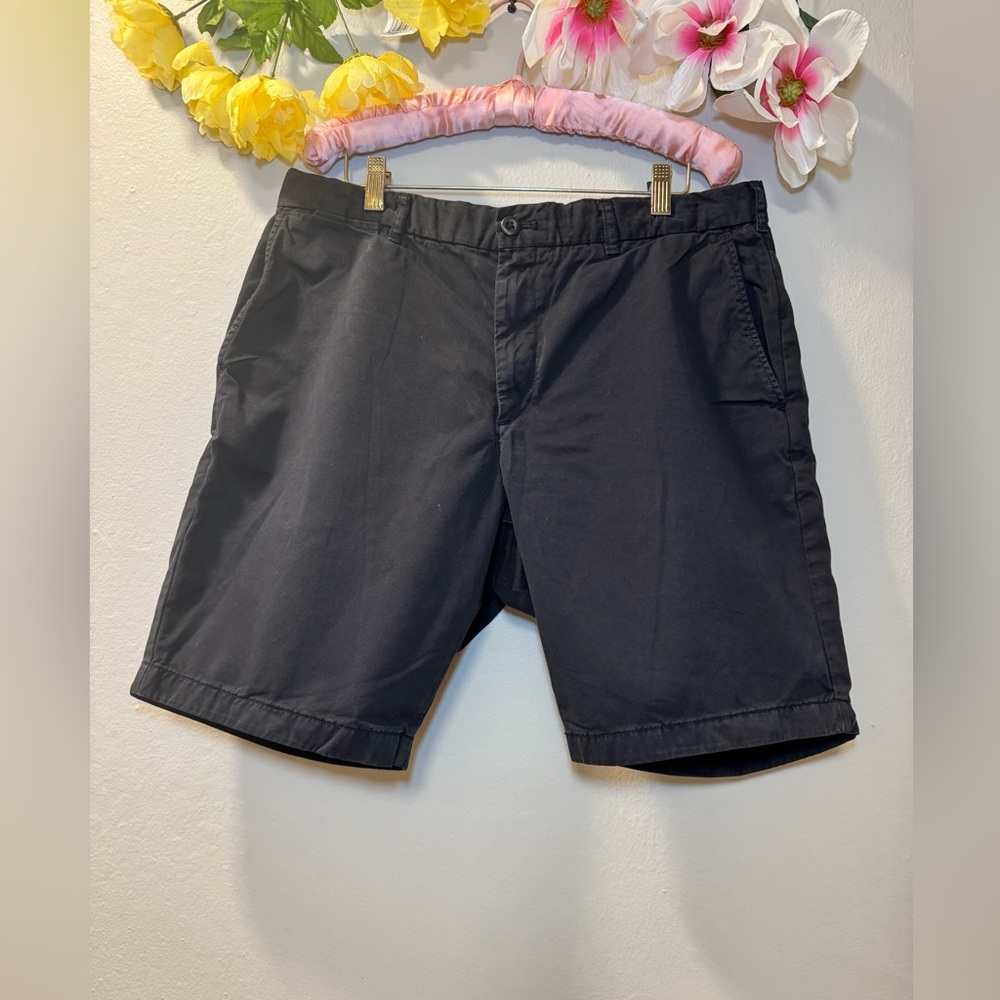Uniqlo Black Flat Front Chino Shorts